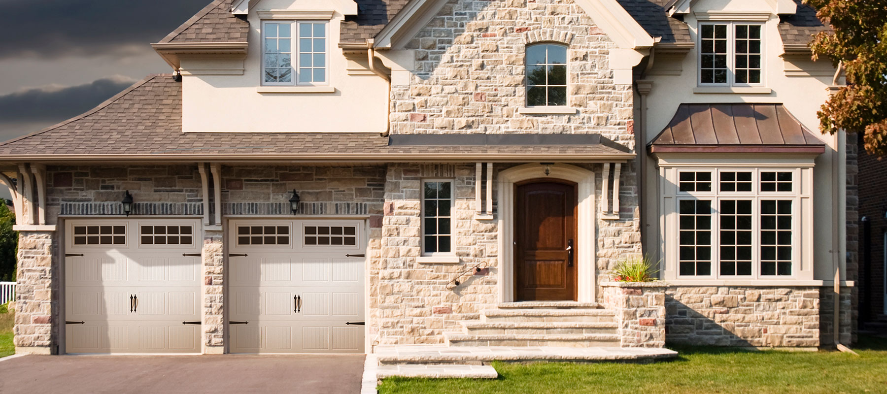 DoorLink 3630 grooved panel garage door